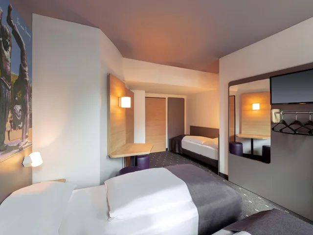 غرفة ثلاثية بسرير كوين، B&B Hotel Düsseldorf - Mitte 1/1