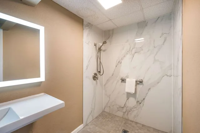 غرفة بسرير كينج للمدخنين لذوي الإعاقة، Quality Inn Gastonia East 6/6