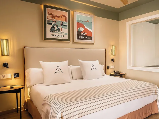 Superior, Double Bed, Hot Tub, Hotel Artiem Capri 2/10
