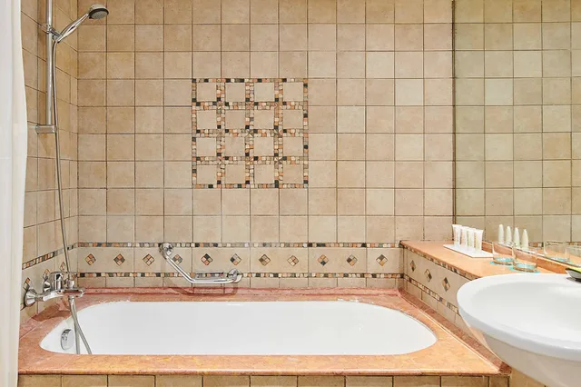 غرفة بسريرين منفصلين بإطلالة على الحديقة، Marriott Meridien N'fis 5/16