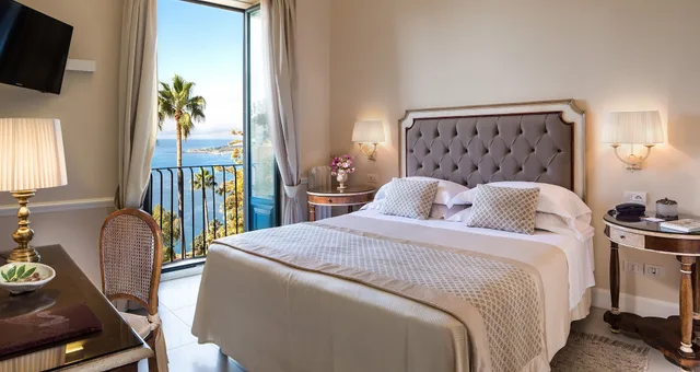 غرفة كلاسيكية بسرير مزدوج أو سريرين منفصلين بإطلالة على البحر بشرفة، Hotel Villa Belvedere 3/10