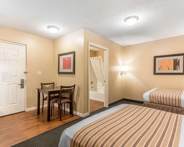 Efficiency, 2 Double Beds، Suburban Studios Kennesaw Marietta North 3/3