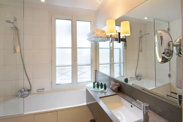 Parisienne, Executive, Twin Beds, Accessible, Villa Madame 9/10