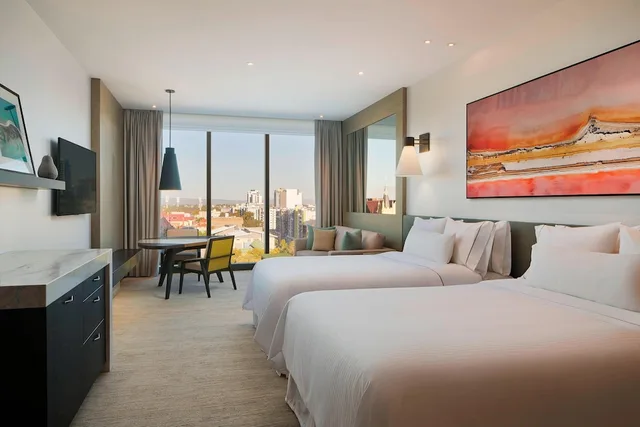 غرفة ديلوكس بسريرين مزدوجين، The Westin Perth 1/3