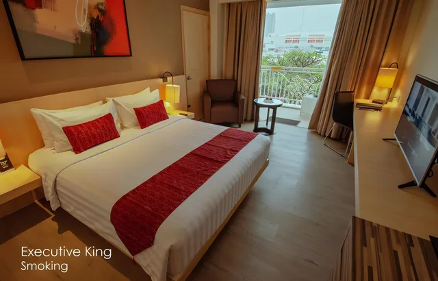 Executive, King Bed, Grand Zuri Bsd City 3/4