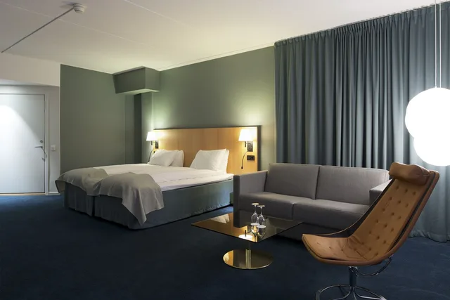 غرفة عائلية بسريرين منفصلين وسرير بطابقين مع أريكة، Quality Globe Hotel 5/6