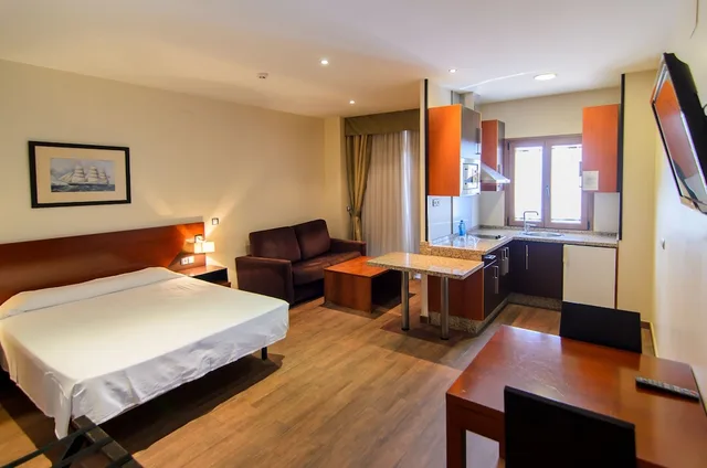 غرفة ثلاثية بسرير فردي، Hotel Apartamento Martin Alonso Pinzon 2/6