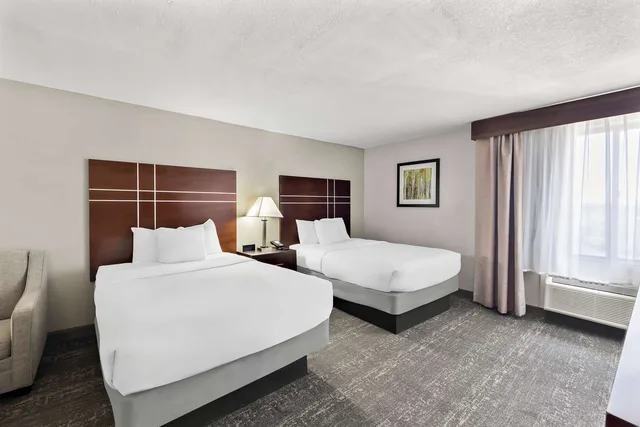 Room, 2 Double Beds, Sofa, Best Western Luxbury Inn Fort Wayne 2/4