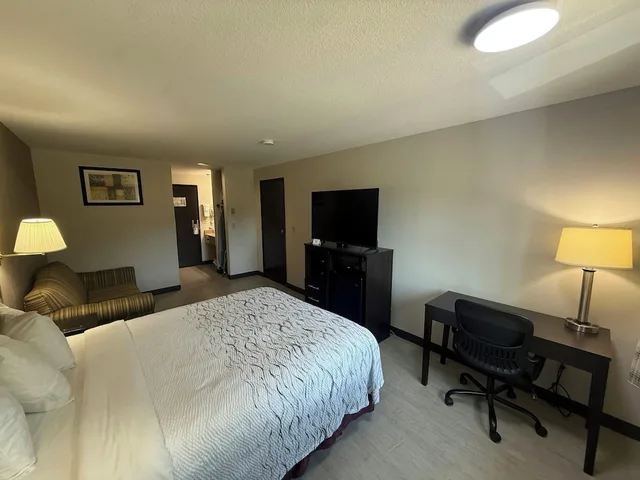 غرفة سوبيريور بسرير كوين لذوي الإعاقة، Red Roof PLUS Centralia 2/4