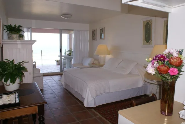 Nest, Double Bed، The Pink Lodge On The Beach 1/2