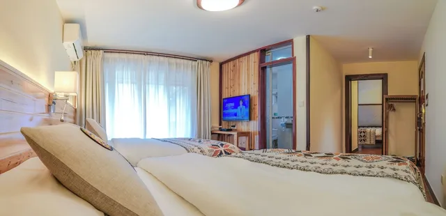 غرفة ثلاثية بثلاثة أسرّة، Snow Lion Riverside Resort 3/5