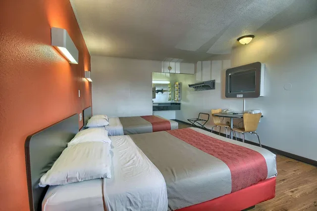 غرفة بسريرين كوين، Motel6 Lima, OH 9/10