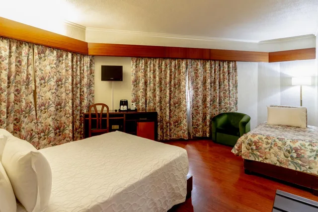 غرفة ثلاثية، Hotel AS Lisboa 10/10