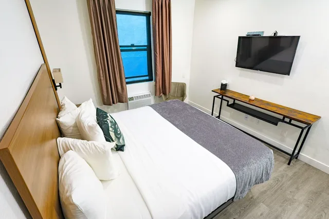 غرفة ديلوكس بسرير كينج يُسمح فيها بالحيوانات الأليفة، Urban Boutique Hotel 3/10