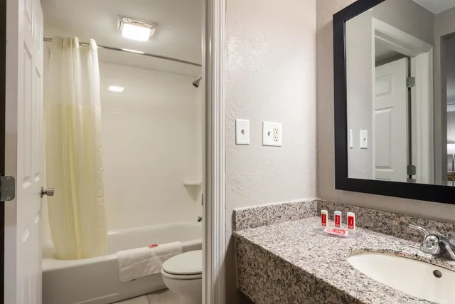غرفة بسريرين مزدوجين، Econo Lodge East Ridge 3/3