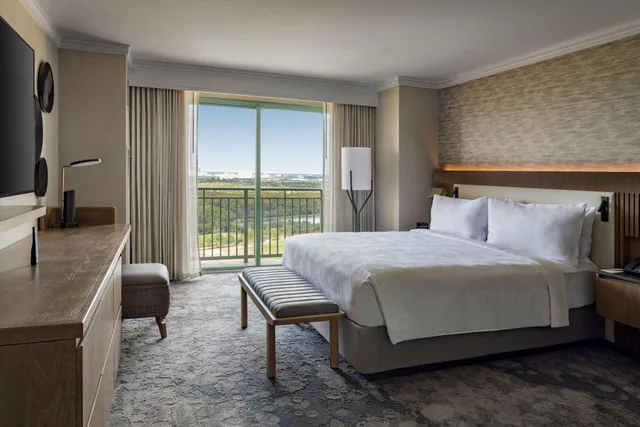 جناح عائلي بسرير كينج وسريرين كينج وسرير بطابقين بغرفتي نوم مع أريكة، JW Marriott Orlando Grande Lakes 1/5