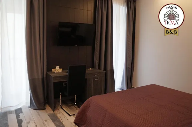غرفة بسرير كينج بشرفة، B&B Palazzo Irma 3/9