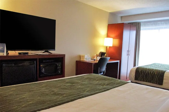 غرفة بسريرين كوين، Comfort Inn Dartmouth, NS 3/4