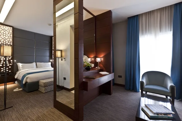 جناح تنفيذي بسرير كينج، Zubarah Hotel 1/2
