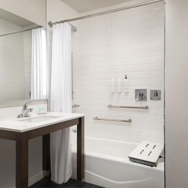 غرفة بسرير كينج، Four Points by Sheraton Tucson Airport 6/9