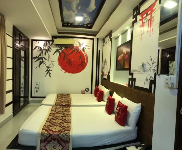 غرفة عائلية بسريرين كوين، Quynh Huong Hotel 2/4
