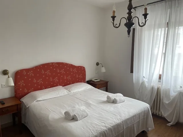 غرفة قياسية بسرير كوين، Hotel Verdi 3/10