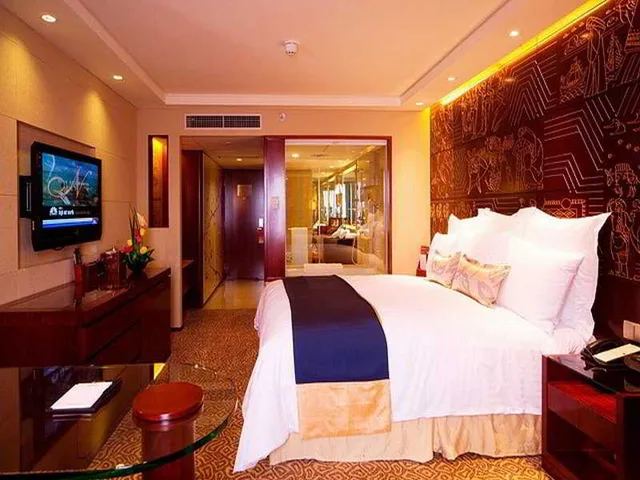 غرفة تنفيذية بسرير كينج لغير المدخنين، China Hotel Guangzhou 1/2