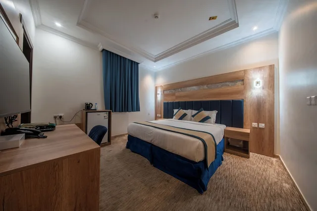 Family Suite, 1 Double and 3 Single Beds، Abraj Almarzam Hotel 1/8