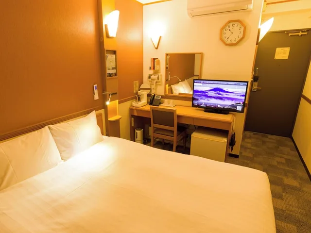 Standard, Double Bed, Toyoko Inn Himeji Eki Shinkansen Minami Guchi 2/4