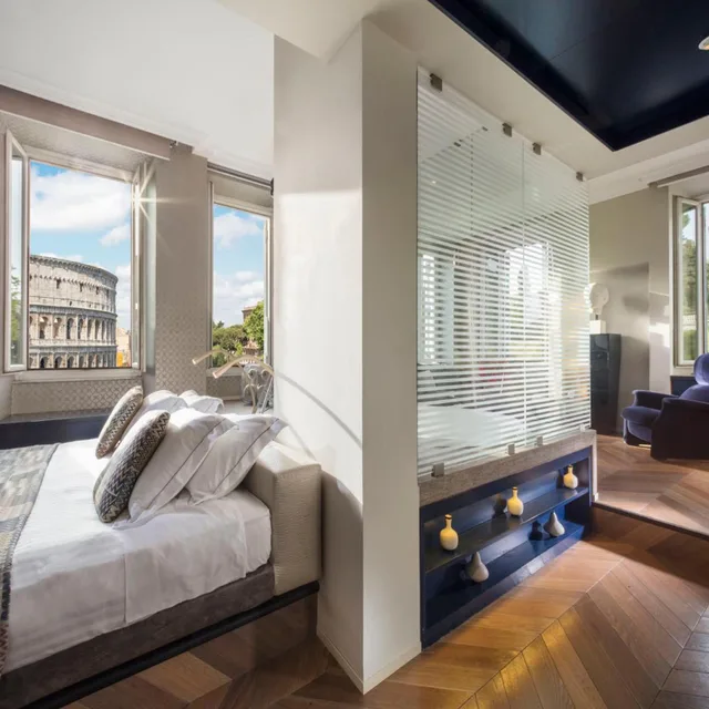 جناح فاخر، Palazzo Manfredi 2/8