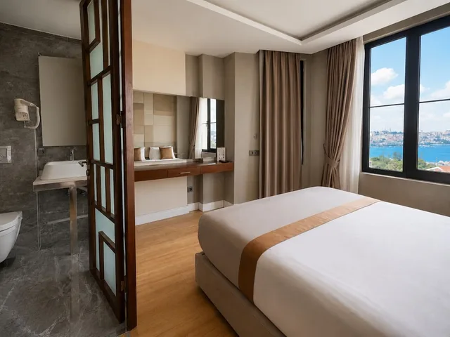 غرفة ديلوكس بسرير مزدوج بإطلالة على البحر، The Biancho Hotel Pera 8/10