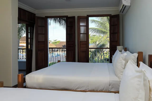 Room, Quadruple, 2 Double Beds, Pool Front, Main Building، Vila Angatu Eco Resort and Spa 2/3