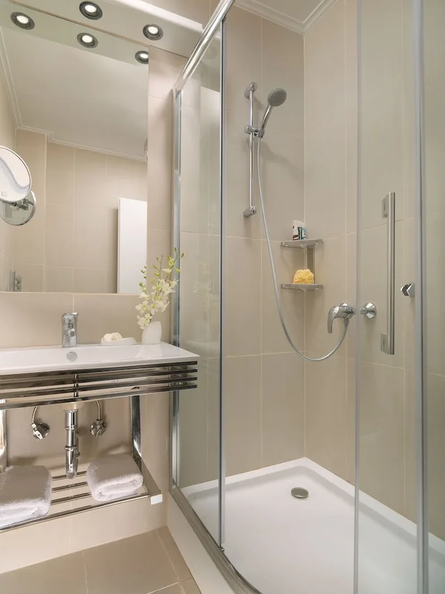 جناح عائلي بسرير كينج مع أريكة، Blazer Suites 3/3