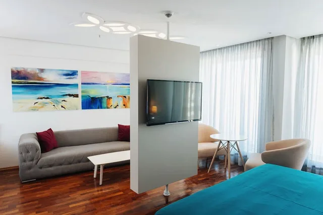 Bougainville Bay Hotel، ساراندا 57/78