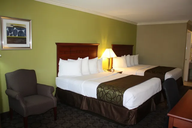 Standard, 2 Queen Beds, Accessible, Best Western Paradise Inn 1/7