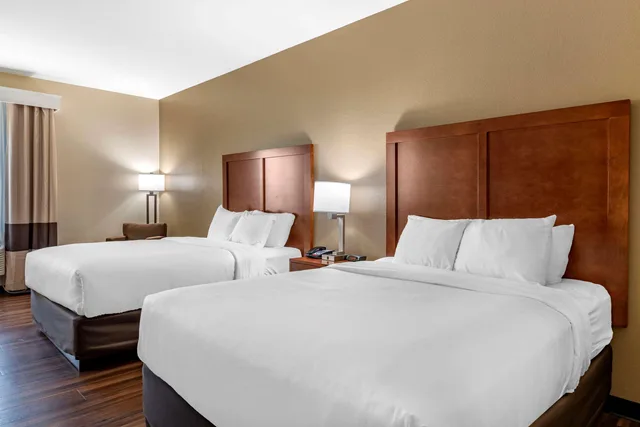 جناح بسريرين كوين، Comfort Inn Crawfordsville 2/4