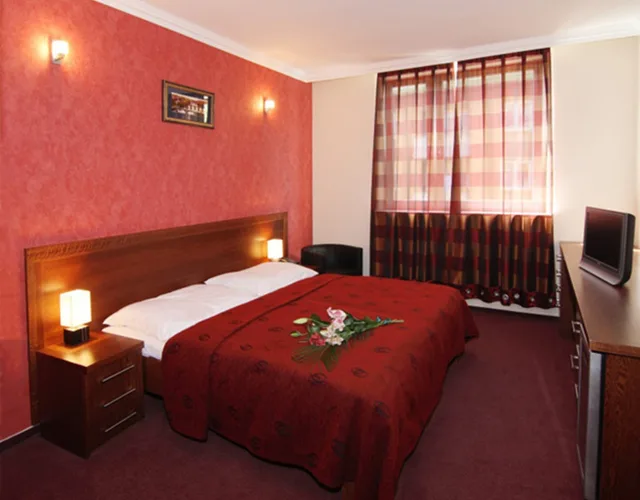 Room, Double Bed, Relax Inn Hotel Prague 8/10