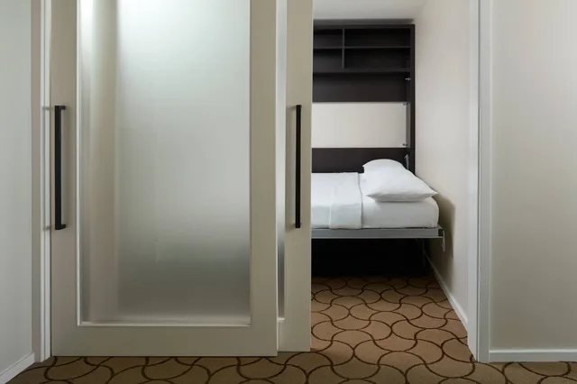 جناح عائلي بسريرين مزدوجين بغرفتي نوم، Delta Toronto 5/10
