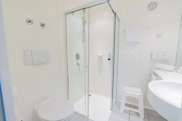 استوديو كومفورت بسرير كوين، Hotel Arkadia 3/5