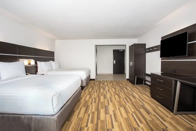Suite, 2 Queen Beds, Sofa, Living Area, HOLIDAY INN EXPRESS & SUITES RAPID CITY - RUSHMORE SOUTH 2/8