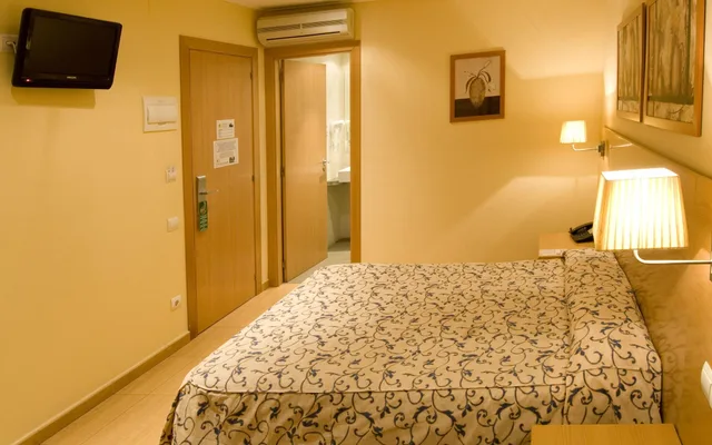 غرفة بسريرين، CIUTAT DE SANT ADRIA 1/1