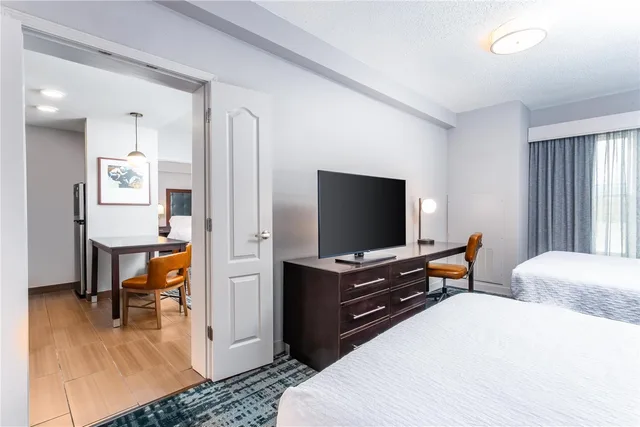 جناح بسرير كينج وسريرين كوين بغرفتي نوم، Homewood Suites by Hilton Lexington Fayette Mall 2/5