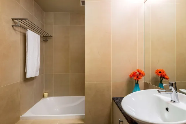 شقة بسرير كينج بإطلالة على البحيرة بغرفة نوم واحدة، Avani Queenstown Hotel 4/6