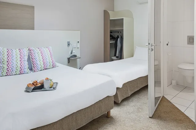 غرفة سوبيريور بسرير مزدوج وسرير فردي، Campanile Epinal Centre - Gare 4/10