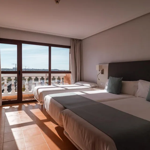 Triple Room 3AD، Bahia Sur Hotel 2/10