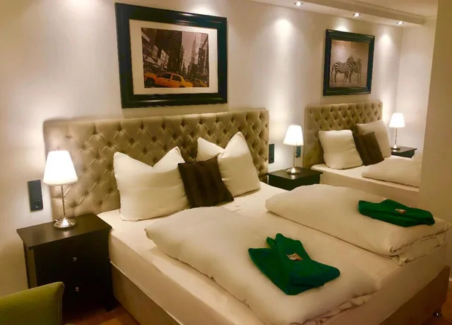 غرفة رباعية، Hotel Ramor 1/3