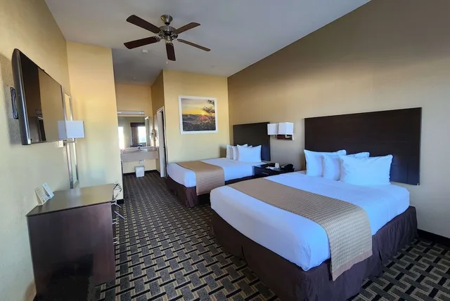 غرفة بسريرين كوين، Days Inn By Wyndham Baytown East 3/9