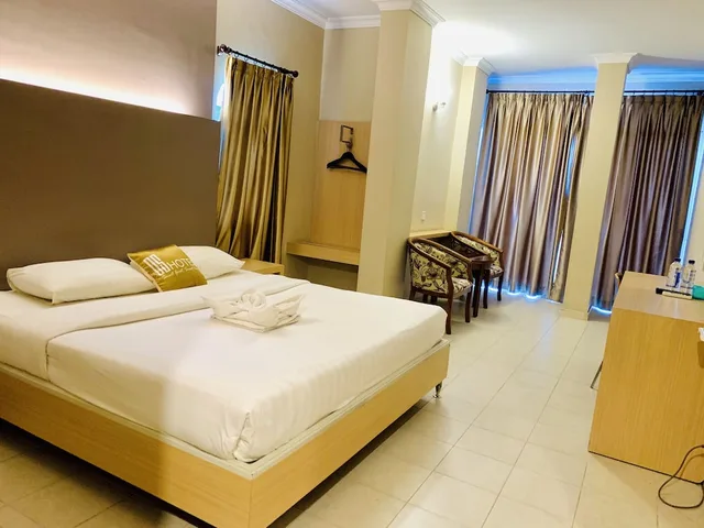 غرفة عائلية بسريرين كوين بإطلالة على المدينة بغرفتي نوم، SKY VIEW HOTEL 4/5