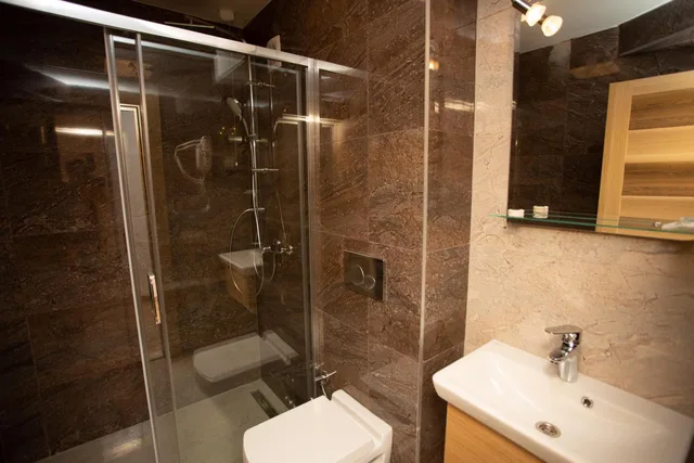 شقة، Hotel Vrbak 10/10