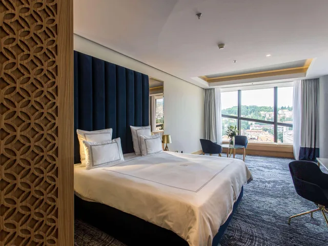 Panorama, Junior Suite، Swissotel Sarajevo 1/2